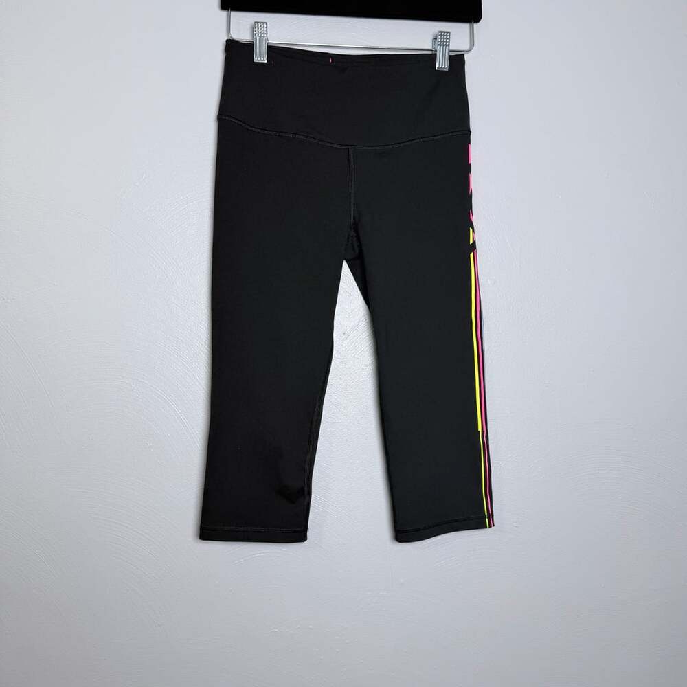 Victoria's Secret VSX Leggings Size S Black Capri Side Stripe